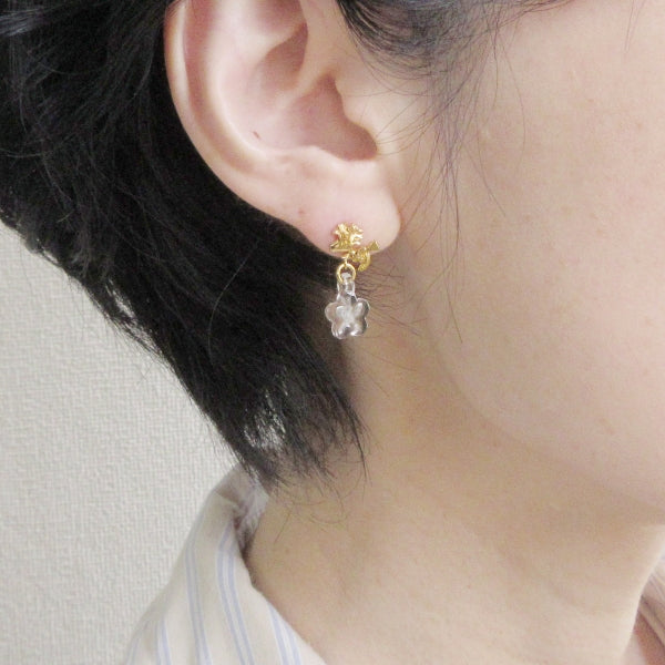 スヌーピー ウッドストック＆揺れるガラスのお花ピアス